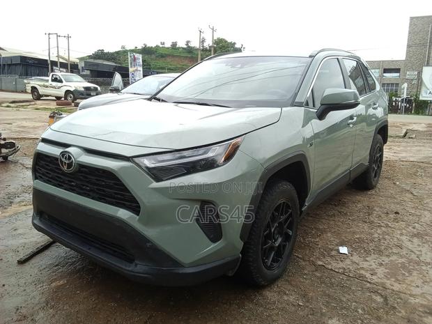 Toyota RAV4 2023 Gray