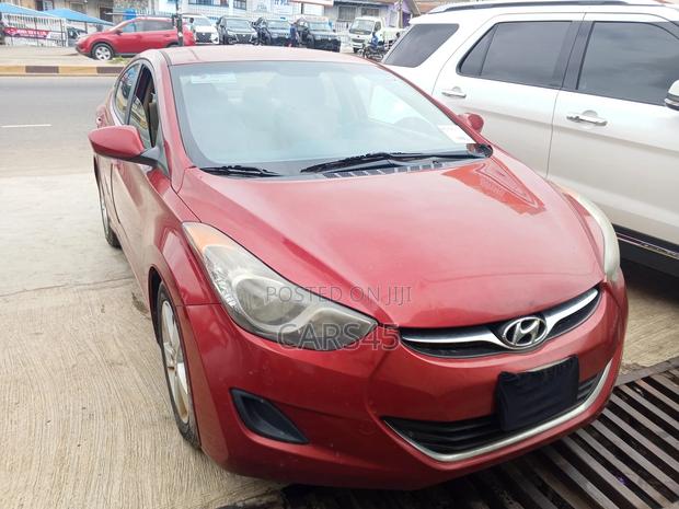 Hyundai Elantra 2011 Red
