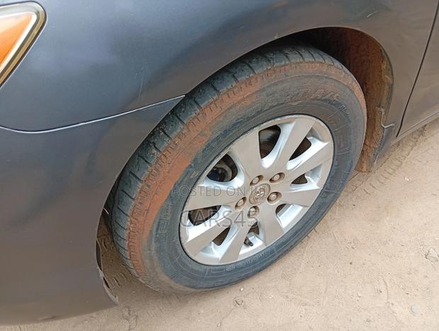 Toyota Camry XLE 4dr Sedan (2.4L 4cyl 5A) 2007 Gray