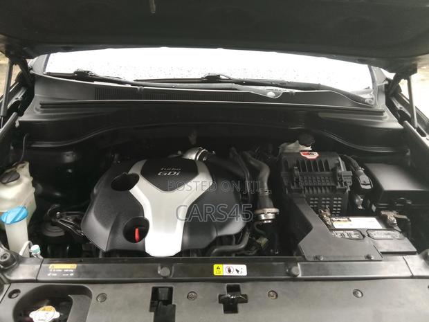 Hyundai Santa Fe 2013 Black