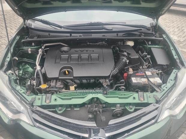 Toyota Corolla 2015 Green