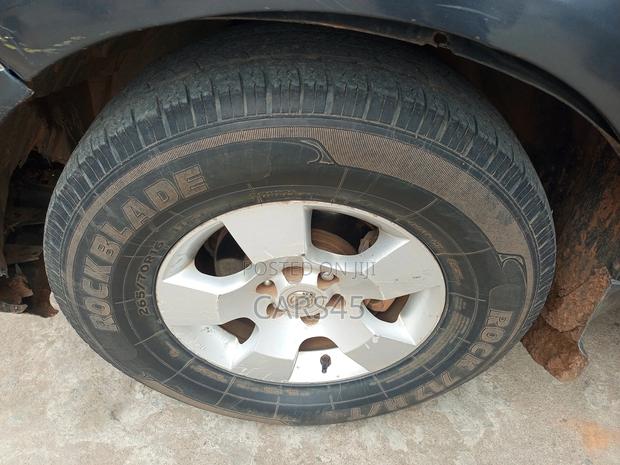 Nissan Pathfinder 2011 Gray