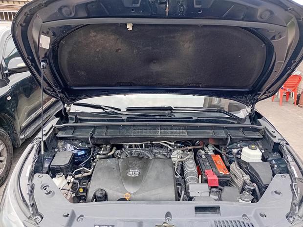 Toyota Highlander 2021 Blue
