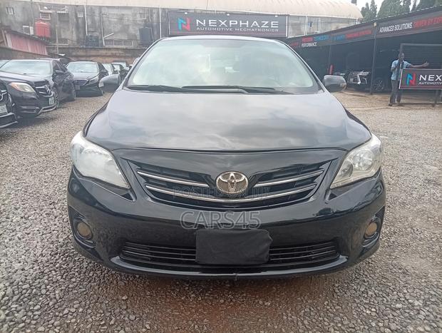 Toyota Corolla 2009 Black