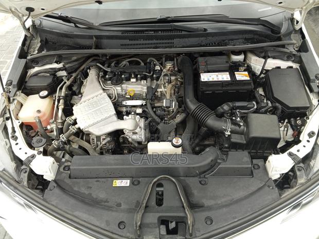 Toyota Corolla 2019 White