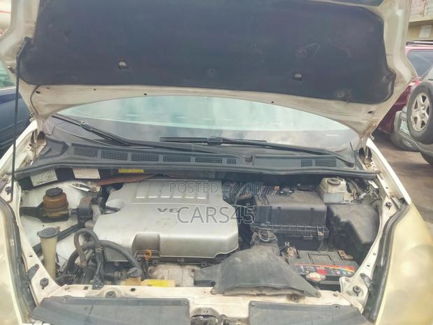 Toyota Sienna 2007 White
