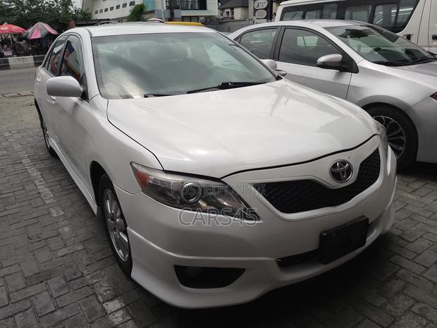 Toyota Camry 2010 White