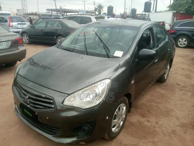 Mitsubishi Attrage 2013 Beige