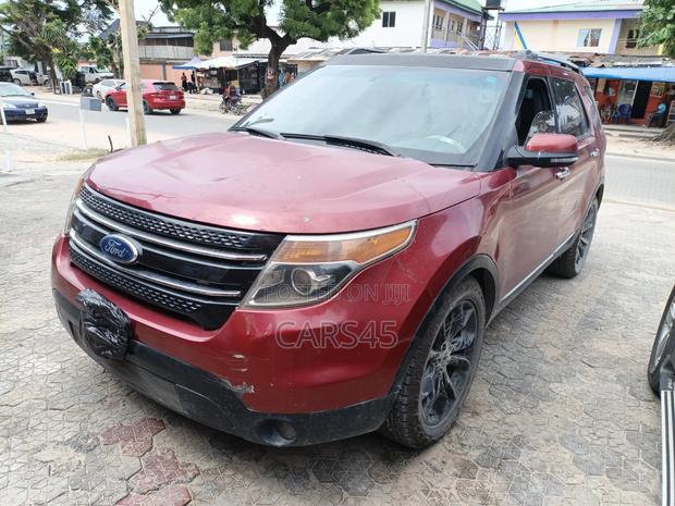 Ford Explorer 2012 Red