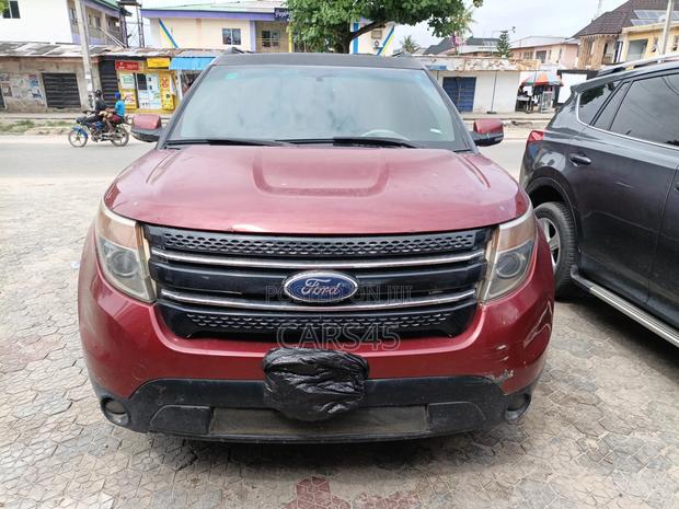 Ford Explorer 2012 Red