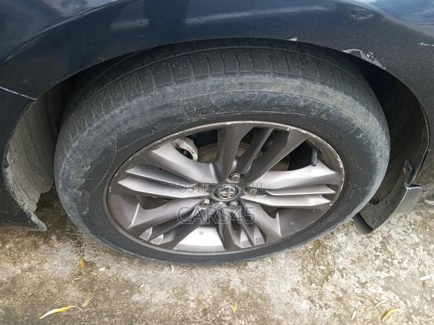 Toyota Camry LE 4dr Sedan (2.5L 4cyl 6A) 2015 Blue