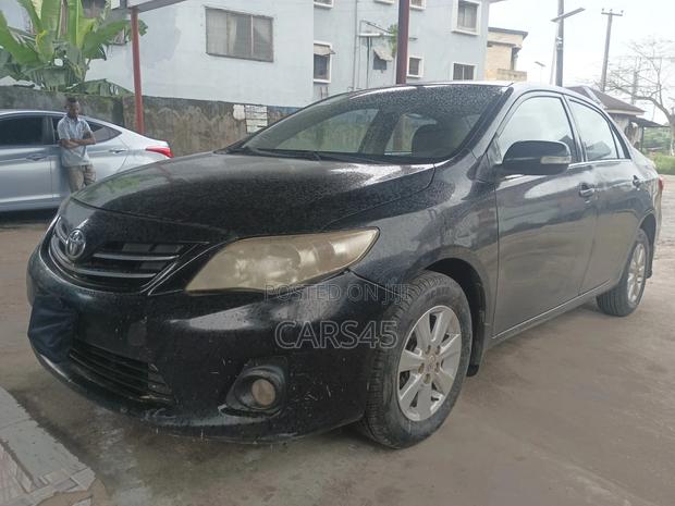 Toyota Corolla LE 4dr Sedan (1.8L 4cyl 4A) 2012 Black
