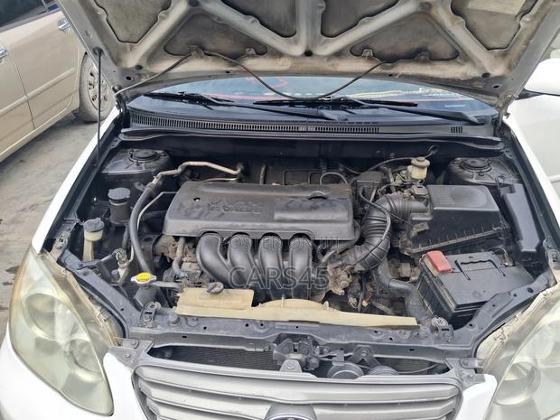 Toyota Corolla 2003 White