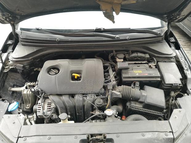 Hyundai Elantra 2020 Black
