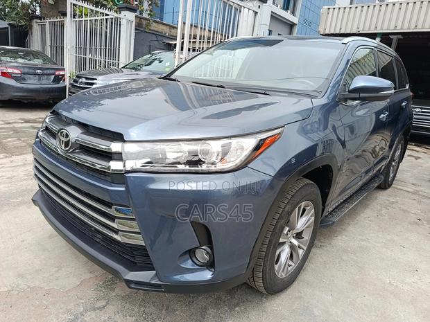 Toyota Highlander 2015 Blue