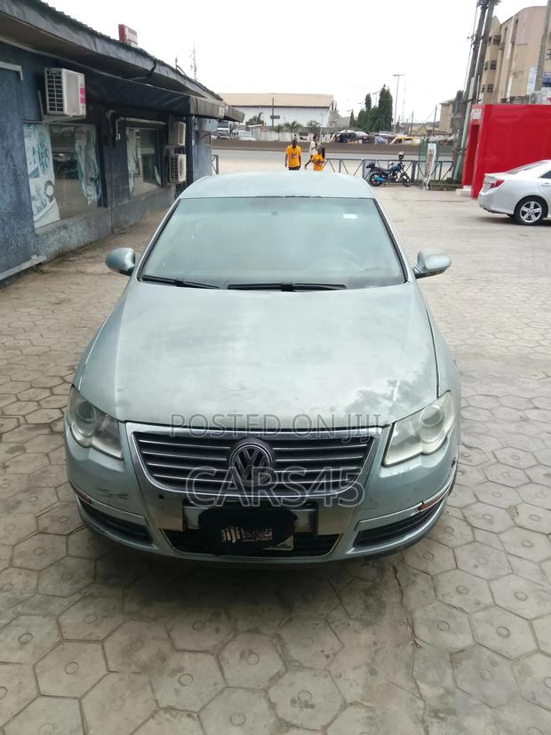 Volkswagen Passat 2007 Blue