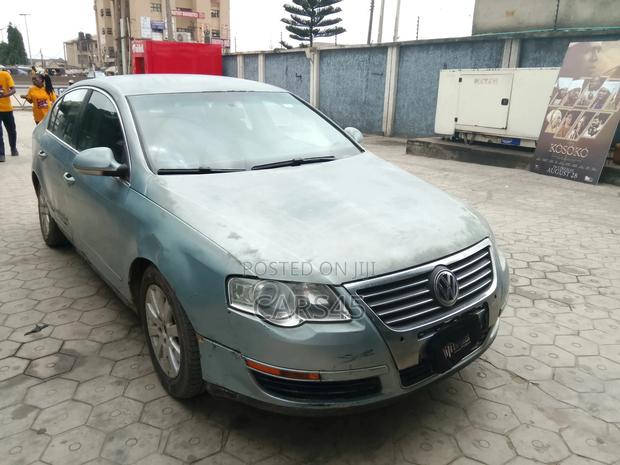 Volkswagen Passat 2007 Blue