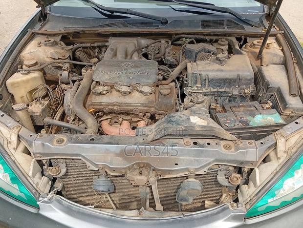 Toyota Camry 2002 Gray