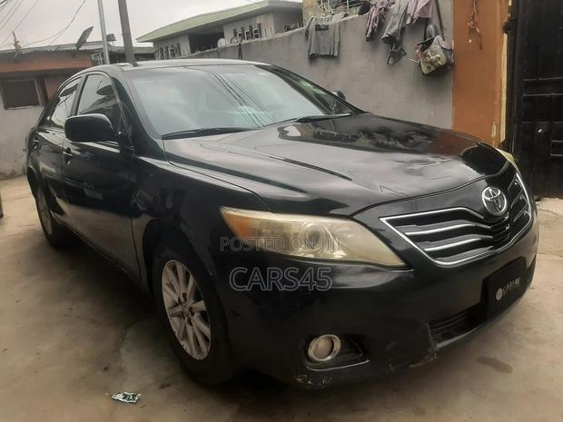 Toyota Camry 2011 Black