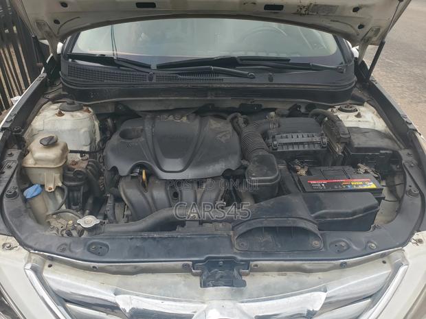 Hyundai Sonata Limited Sedan FWD (2.4L 4cyl 6A) 2013 White