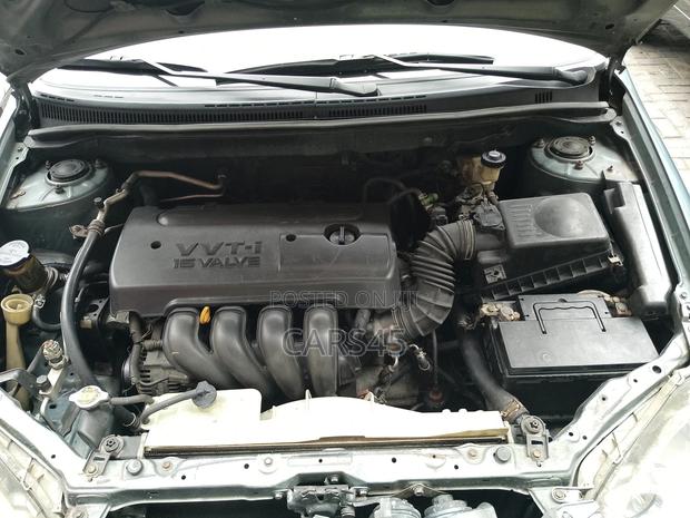 Toyota Corolla 2005 Green