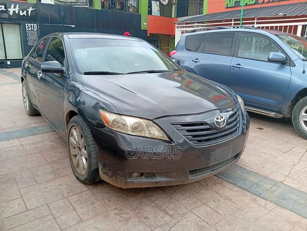 Toyota Camry 2008 Gray