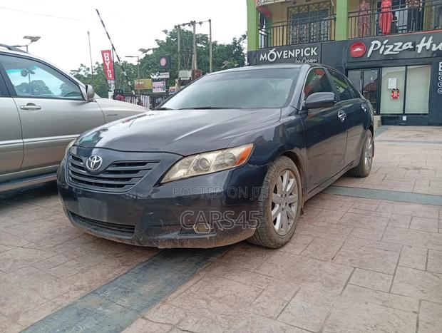 Toyota Camry 2008 Gray