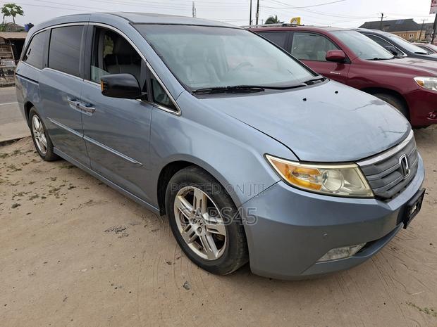 Honda Odyssey Touring Elite 2011 Blue