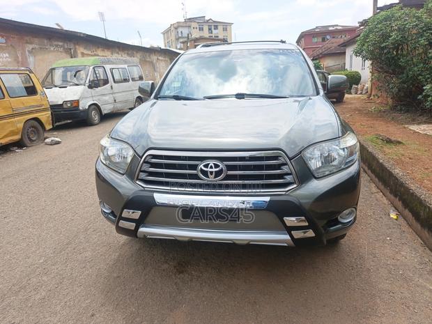 Toyota Highlander 2008 Gray