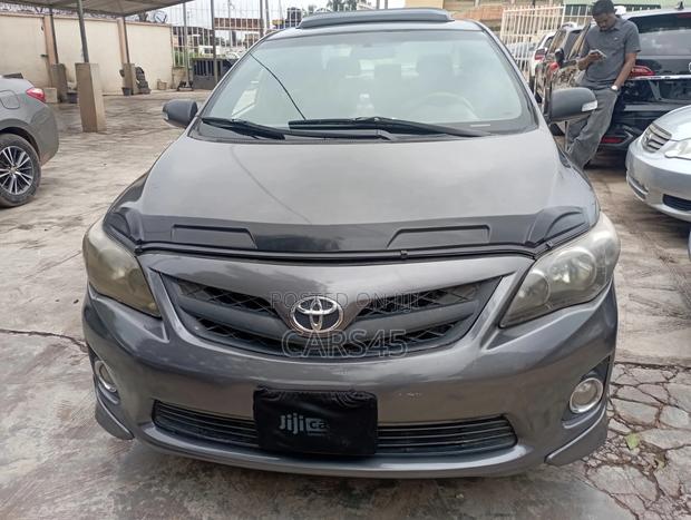 Toyota Corolla 2012 Gray