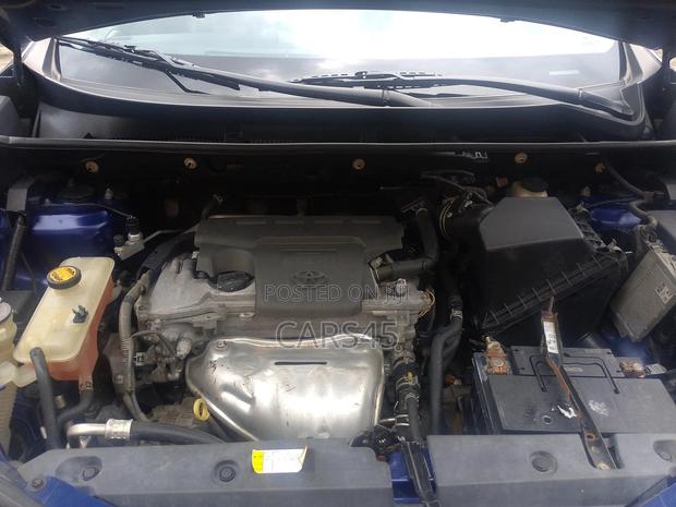 Toyota RAV4 2015 Blue