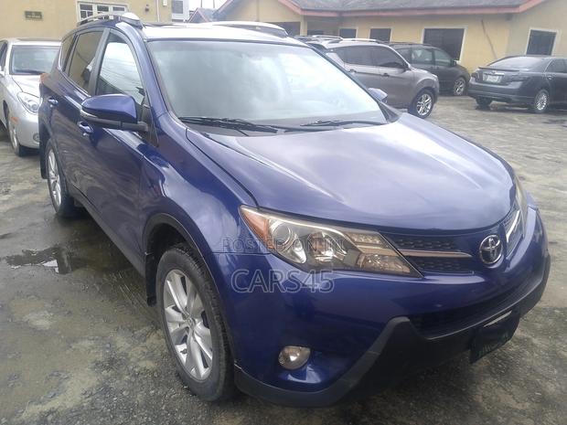 Toyota RAV4 2015 Blue