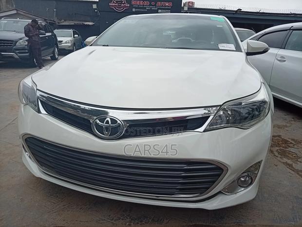 Toyota Avalon 2015 White