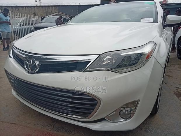 Toyota Avalon 2015 White