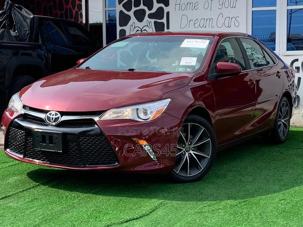 Toyota Camry XLE 4dr Sedan (3.5L 6cyl 6A) 2015 Red