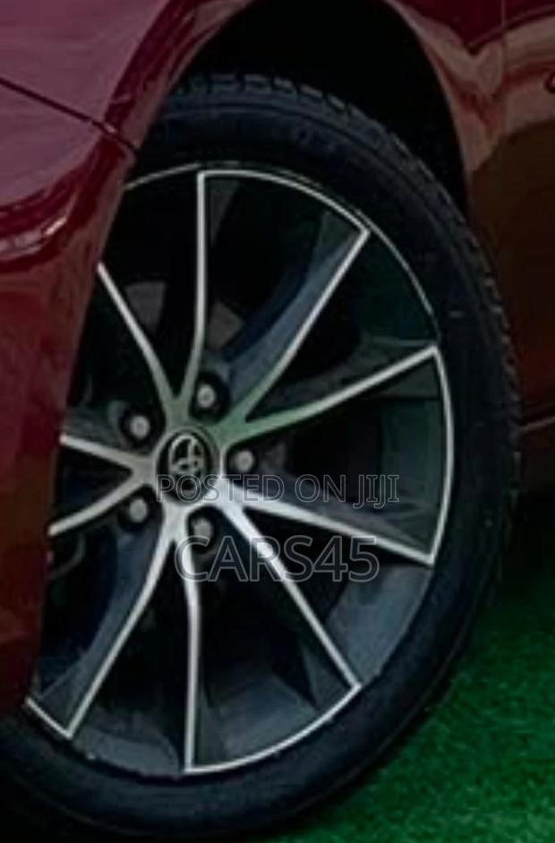 Toyota Camry XLE 4dr Sedan (3.5L 6cyl 6A) 2015 Red