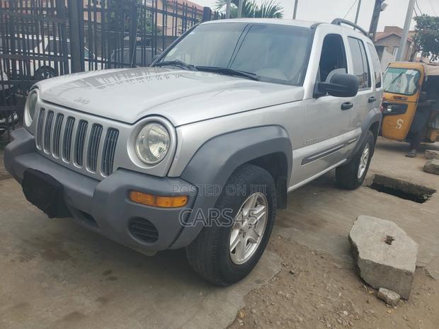 Jeep Liberty 3.7 2003 Silver