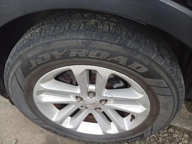Ford Explorer 2012 Black