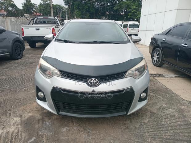 Toyota Corolla 2014 Silver