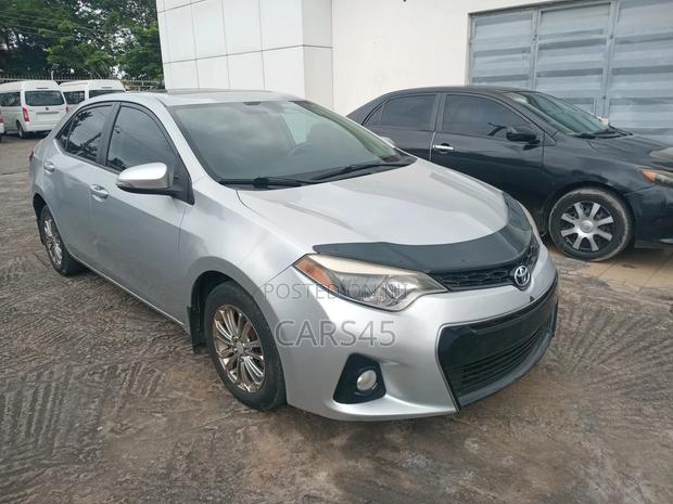 Toyota Corolla 2014 Silver
