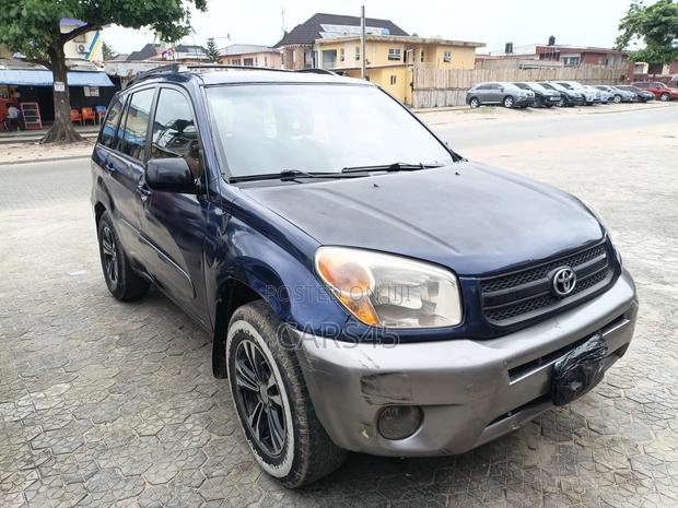 Toyota RAV4 2004 Blue