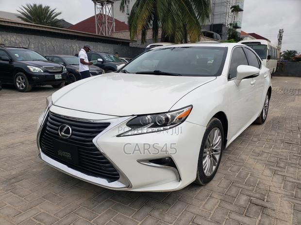 Lexus ES 2013 White