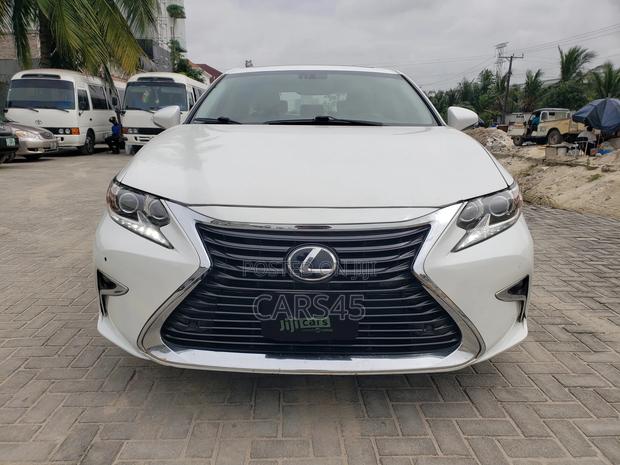 Lexus ES 2013 White