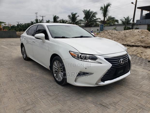 Lexus ES 2013 White