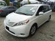 Toyota Sienna 2017 White for sale