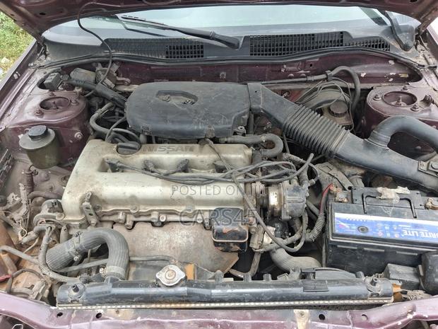 Nissan Primera 1998 Brown