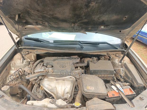 Toyota Camry 2012 Gold