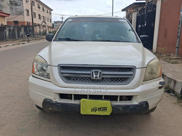 Honda Pilot 2003 White