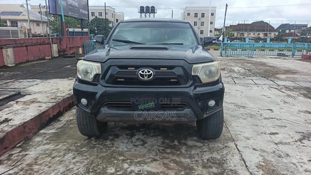Toyota Tacoma 2013 Black