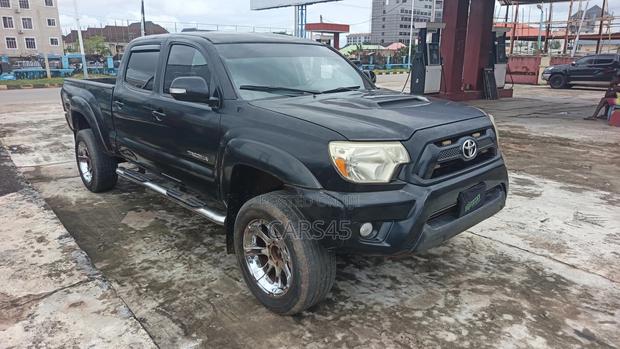 Toyota Tacoma 2013 Black